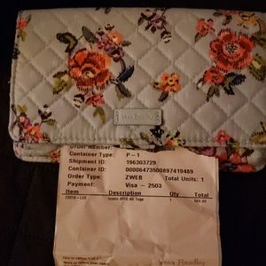 Iconic all to go wallet crossbody